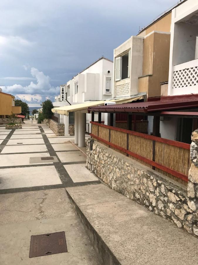 Jurisic Apartments Novalja Exterior foto